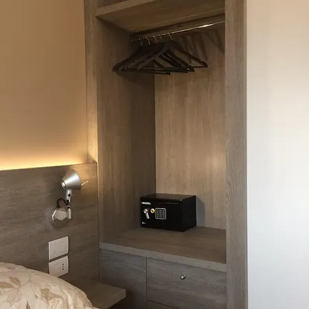 ベッド・アンド・ブレックファスト Dolce Notte 3*